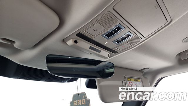 Land Rover Defender 2022 — photo 17