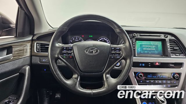 Hyundai Sonata 2015 — photo 12
