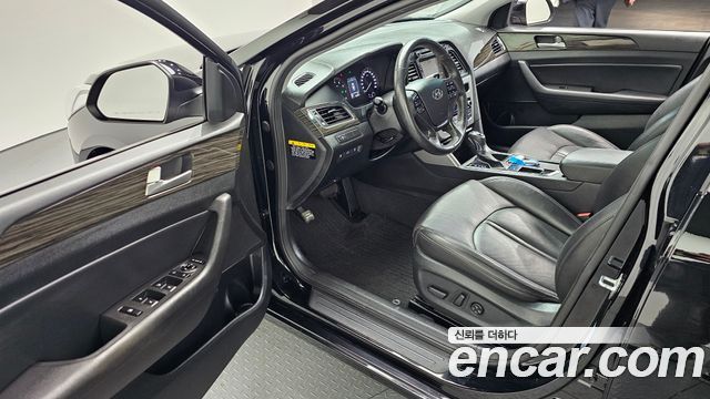 Hyundai Sonata 2015 — photo 13