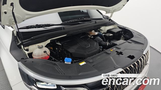 Kia Canival 2023 — photo 6