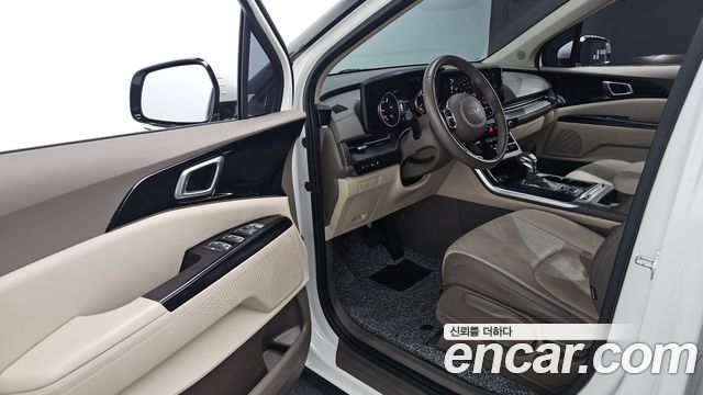 Kia Canival 2023 — photo 11