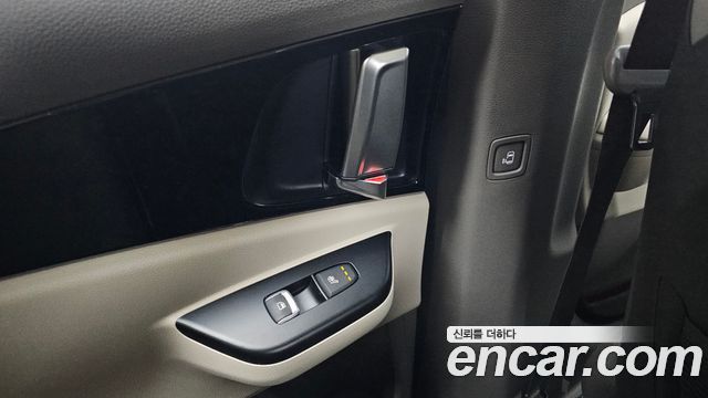 Kia Canival 2023 — photo 18