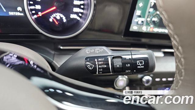 Kia Canival 2023 — photo 19