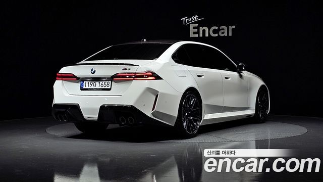 BMW M5 2025 — photo 2