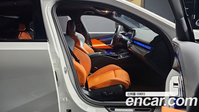 BMW M5 2025 — photo 10