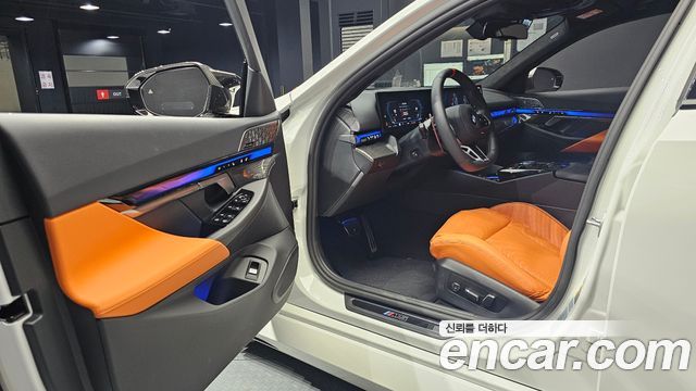 BMW M5 2025 — photo 11