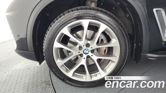BMW X5 2021 — photo 5