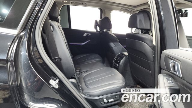 BMW X5 2021 — photo 12