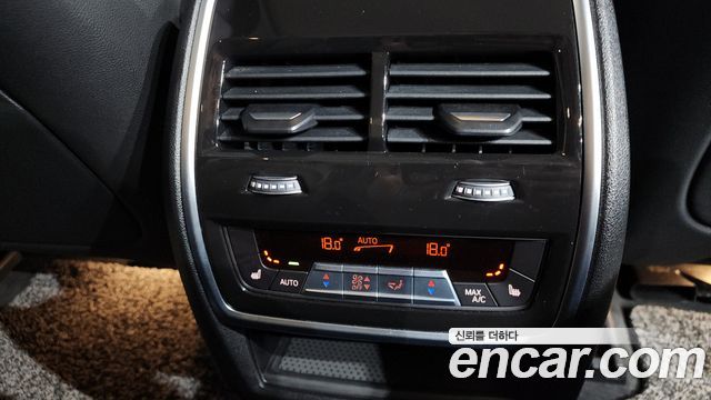 BMW X5 2021 — photo 19