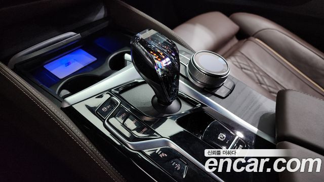 BMW Gran Turismo 2022 — photo 9