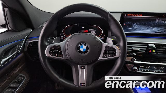 BMW Gran Turismo 2022 — photo 13