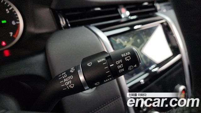 Land Rover Discovery Sport 2023 — photo 18
