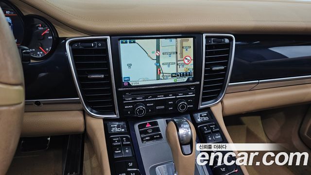 Porsche Panamera 2014 — photo 14