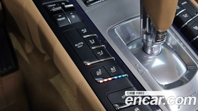 Porsche Panamera 2014 — photo 18