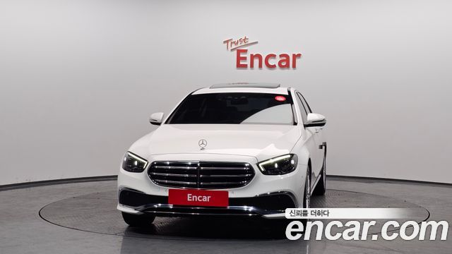 Mercedes-Benz E-Class 2021 — photo 3