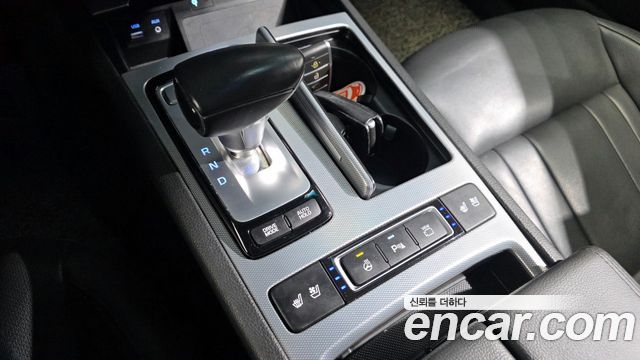 Genesis G80 2018 — photo 9
