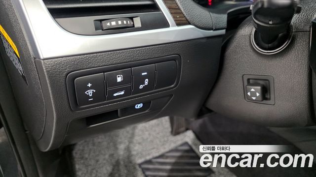 Genesis G80 2018 — photo 15