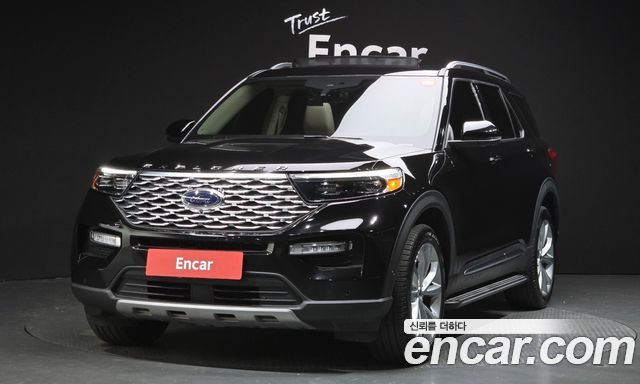 Ford Explorer 2022 — photo 1