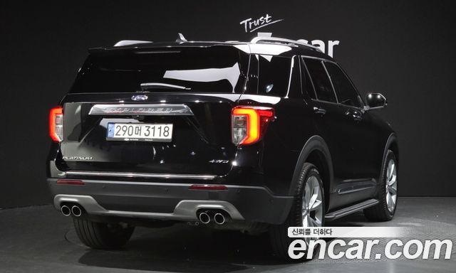 Ford Explorer 2022 — photo 2