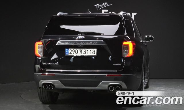 Ford Explorer 2022 — photo 4