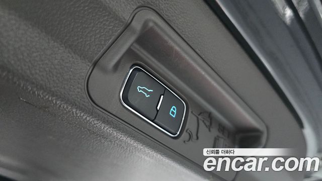 Ford Explorer 2022 — photo 20