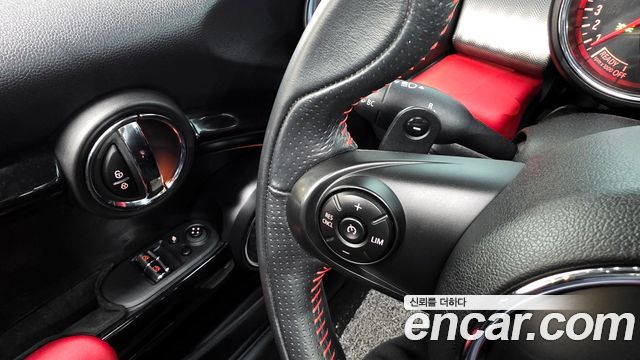 Mini Cooper 2019 — photo 17