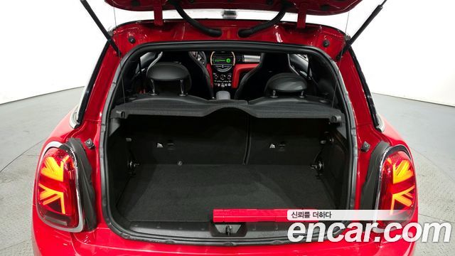 Mini Cooper 2019 — photo 20
