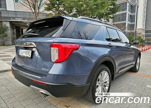 Ford Explorer 2021 — photo 6