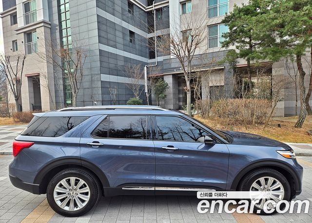 Ford Explorer 2021 — photo 7