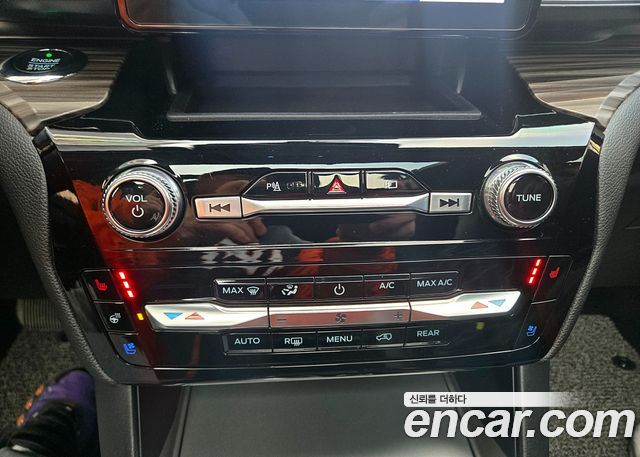 Ford Explorer 2021 — photo 14