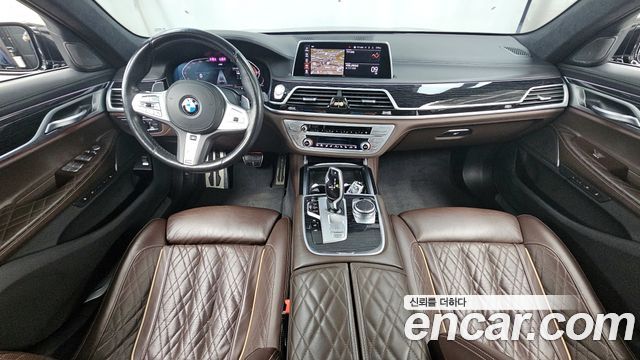 BMW 7-Series 2021 — photo 7