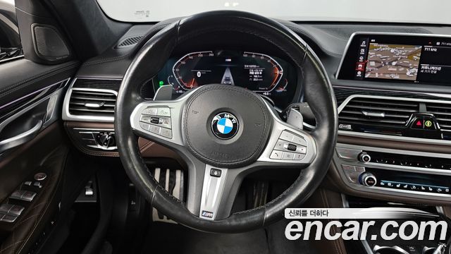 BMW 7-Series 2021 — photo 13