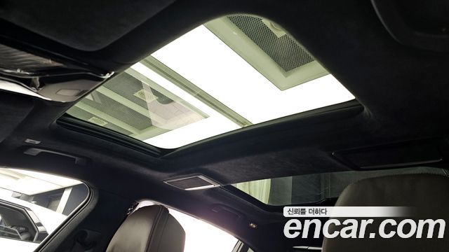 BMW 7-Series 2021 — photo 18