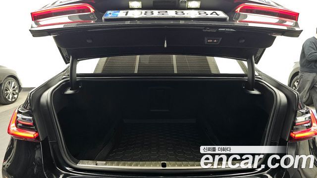 BMW 7-Series 2021 — photo 20