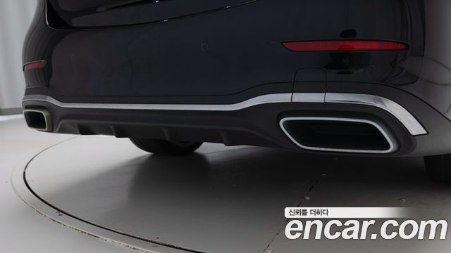Mercedes-Benz C-Class 2023 — photo 15