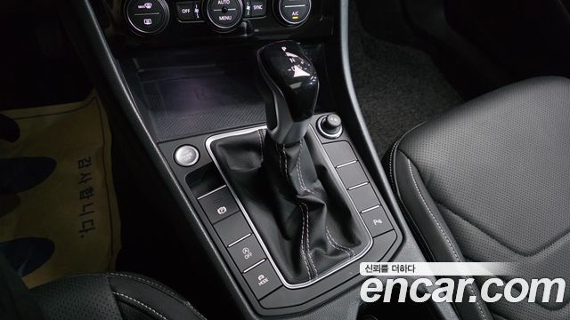 Volkswagen Jetta 2024 — photo 9