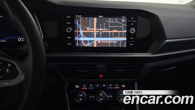 Volkswagen Jetta 2024 — photo 14