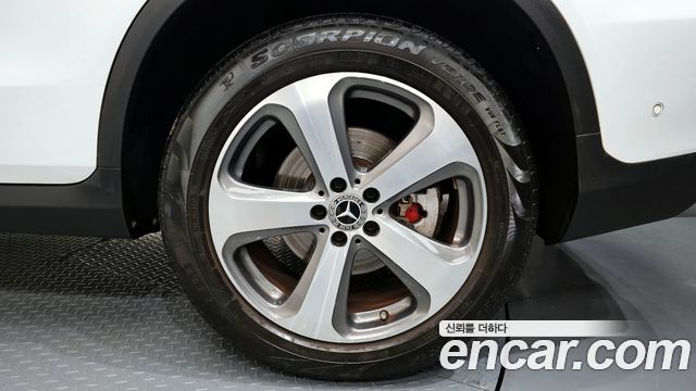 Mercedes-Benz GLC-Class 2019 — photo 5