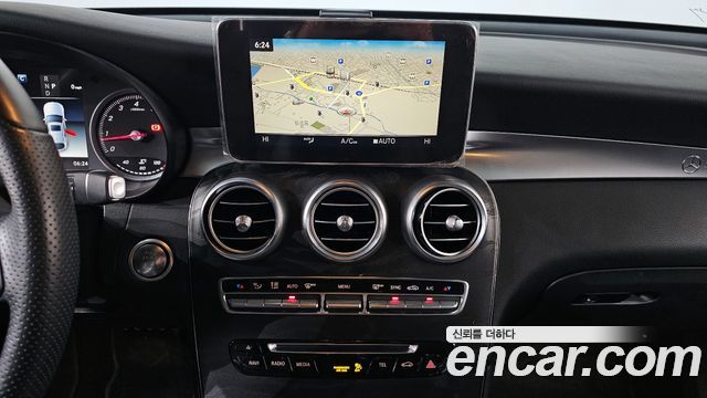 Mercedes-Benz GLC-Class 2019 — photo 15