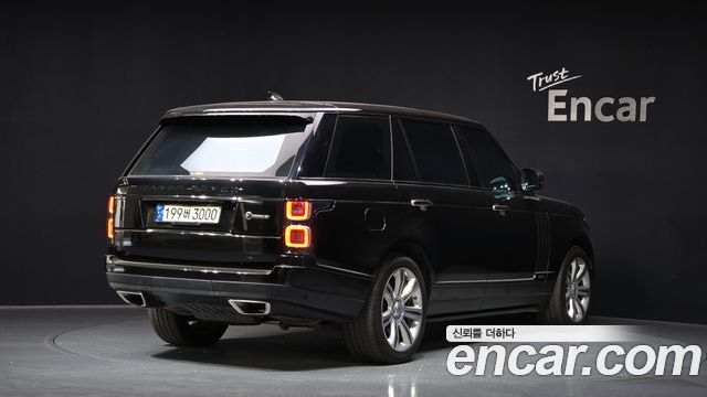 Land Rover Range Rover 2018 — photo 2