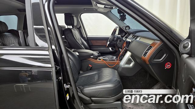 Land Rover Range Rover 2018 — photo 11