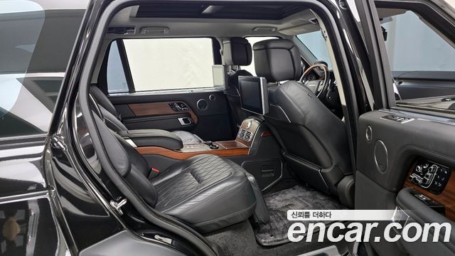 Land Rover Range Rover 2018 — photo 12