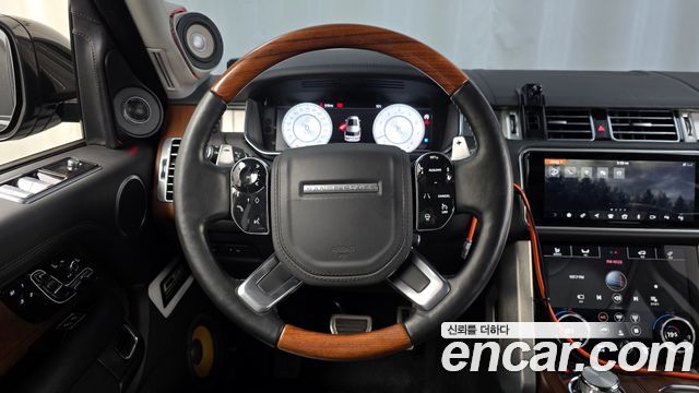 Land Rover Range Rover 2018 — photo 13