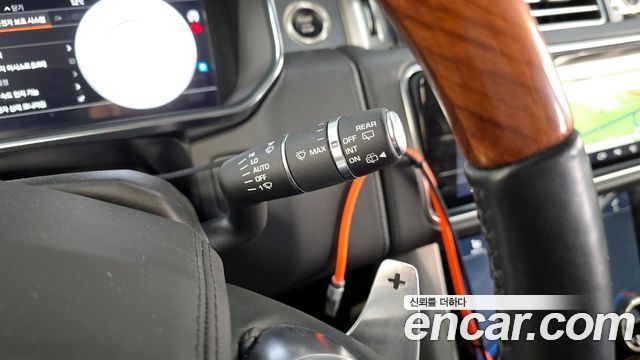 Land Rover Range Rover 2018 — photo 16