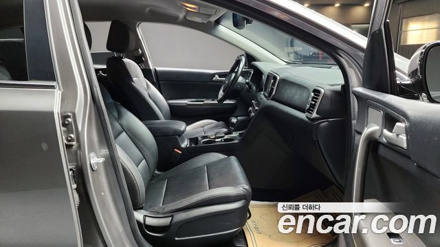 Kia Sportage 2018 — photo 10