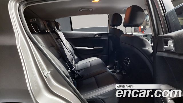 Kia Sportage 2018 — photo 12