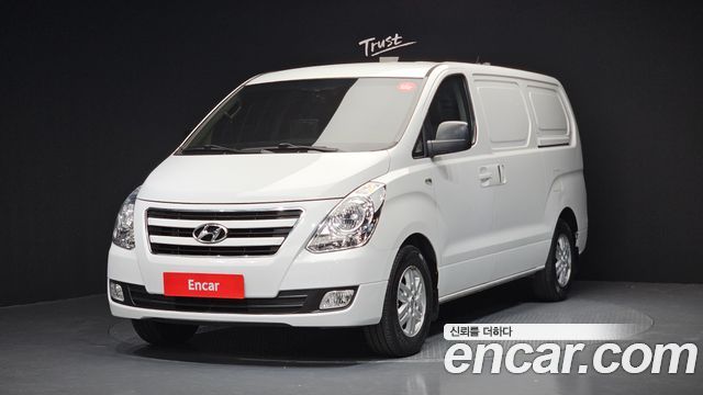 Hyundai Starex 2017 — photo 1