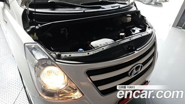 Hyundai Starex 2017 — photo 6