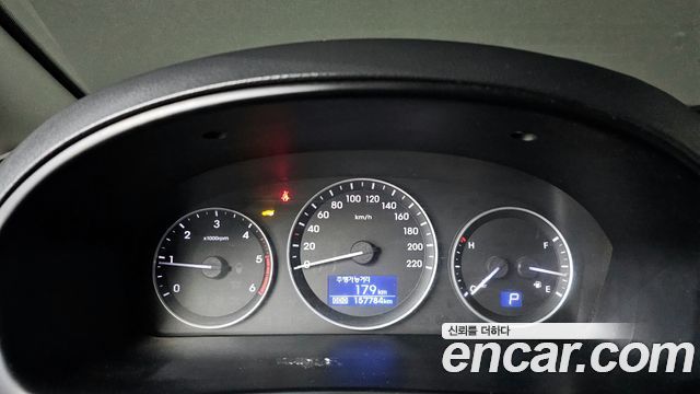 Hyundai Starex 2017 — photo 8