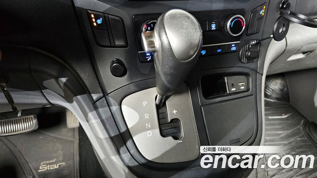 Hyundai Starex 2017 — photo 9